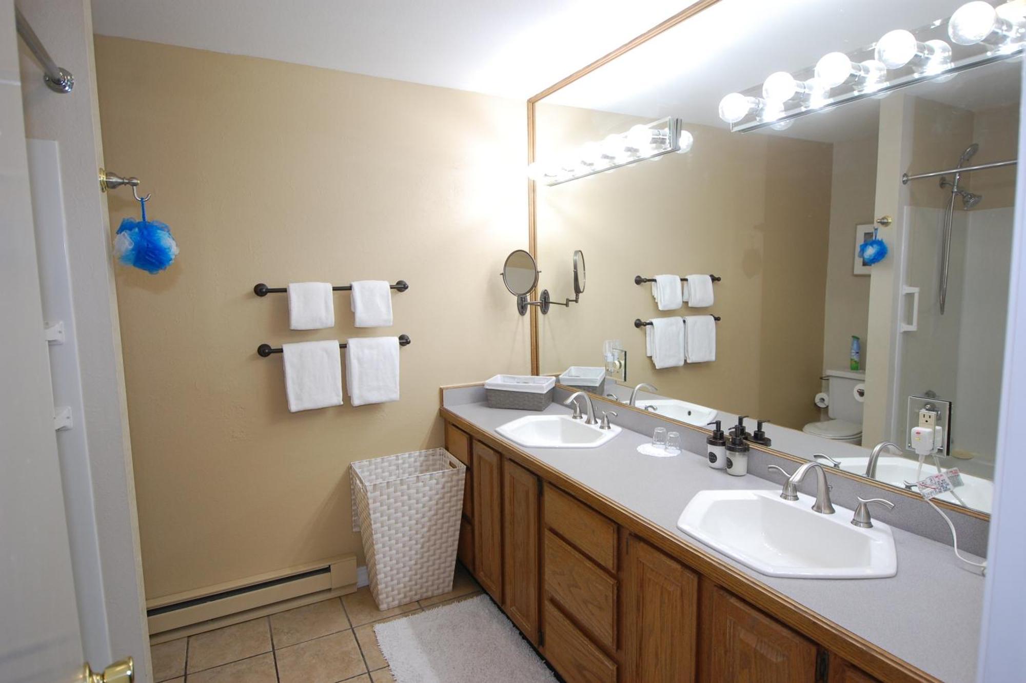 Shaker Mill Inn West Stockbridge Esterno foto